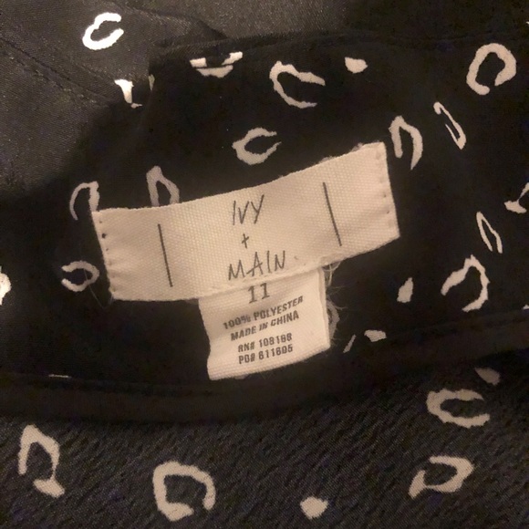 Mini Skirt - Picture 2 of 2